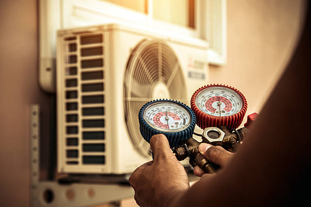 Professional Ac Installation technician working in New Ulm, TX